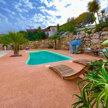 Villa Natval - 600 M2 *