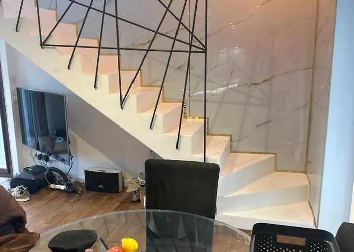 Villa Natval - 600 M2 *